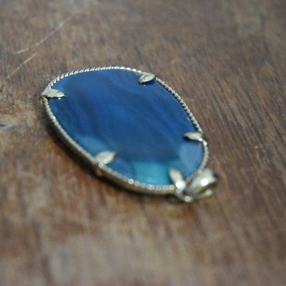 Blue oval pendant | Jewelry - Picture 3 of 4